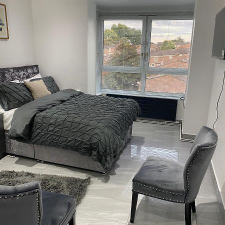 Luxurious 2-Bed Apartment In Woolwich Londra Dış mekan fotoğraf