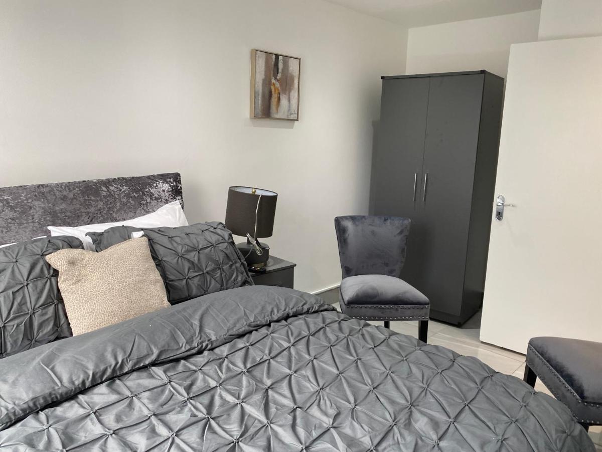 Luxurious 2-Bed Apartment In Woolwich Londra Dış mekan fotoğraf