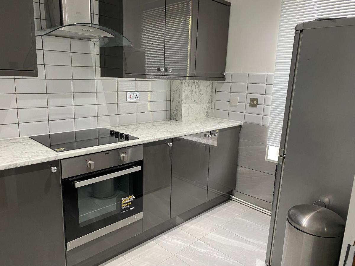 Luxurious 2-Bed Apartment In Woolwich Londra Dış mekan fotoğraf