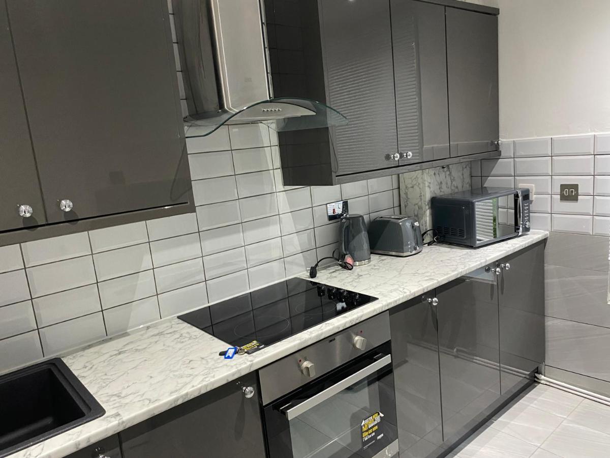 Luxurious 2-Bed Apartment In Woolwich Londra Dış mekan fotoğraf