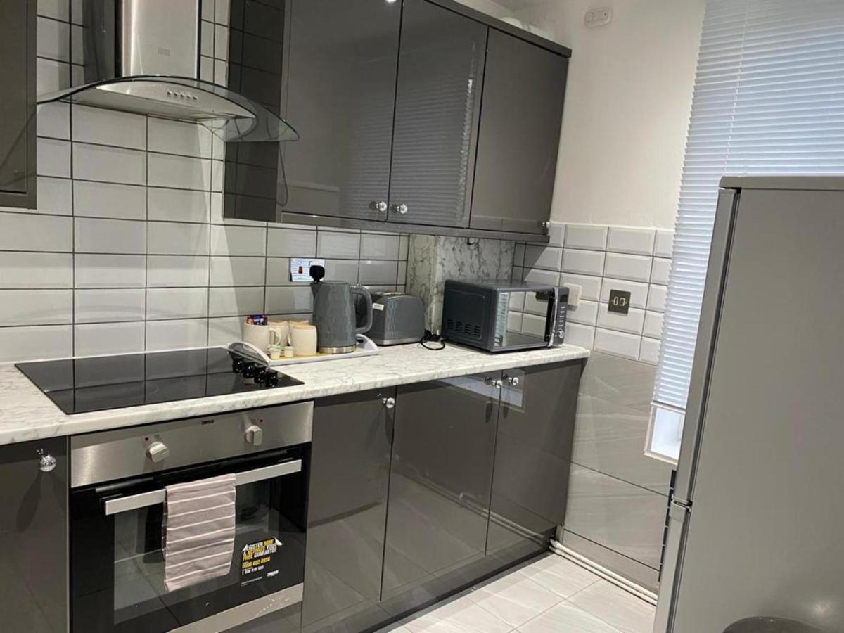 Luxurious 2-Bed Apartment In Woolwich Londra Dış mekan fotoğraf